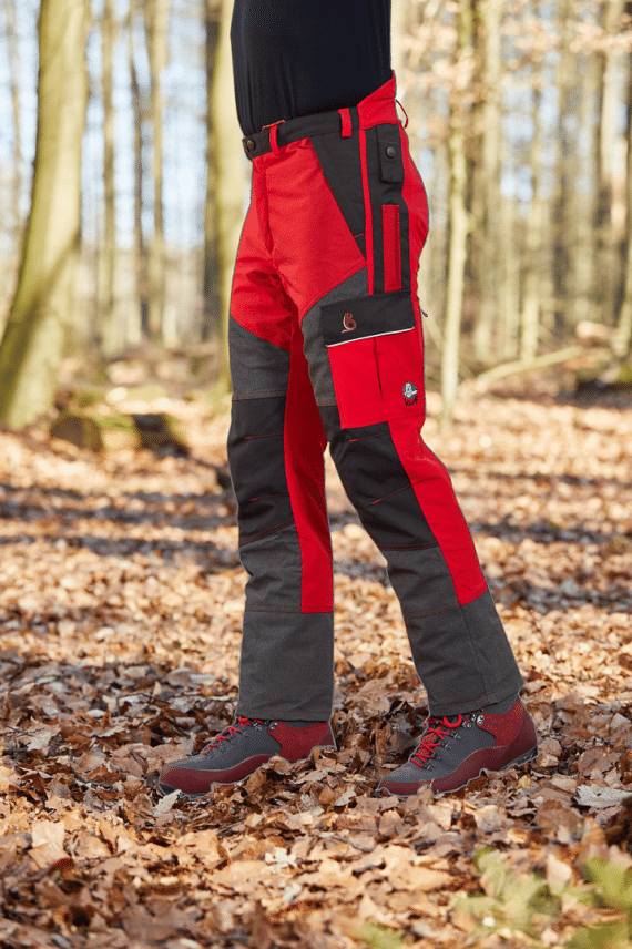 detail vreciek a bočného strihu na nohaviciach profiforest kevlar