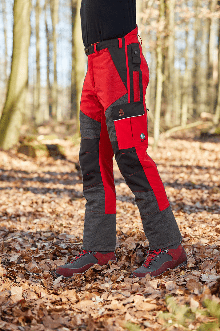 detail vreciek a bočného strihu na nohaviciach profiforest kevlar