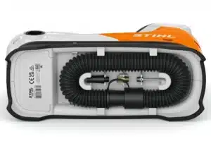 Multifunkčný akumulátorový kompresor STIHL KOA 20 – 2 v 1 je kompresor aj vzduchové čerpadlo, vďaka čomu je nafukovanie a vyfukovanie rýchle, jednoduché a pohodlné.