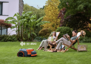 tichá prevádzka kosačky 60db pri relaxe v záhrade