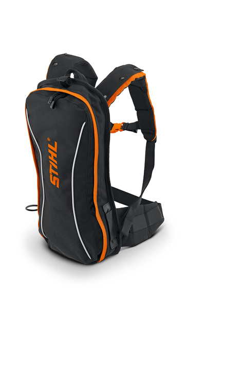 Nosný systém STIHL AP – čierny batoh s oranžovým lemovaním, ramennými popruhmi a bedrovým pásom